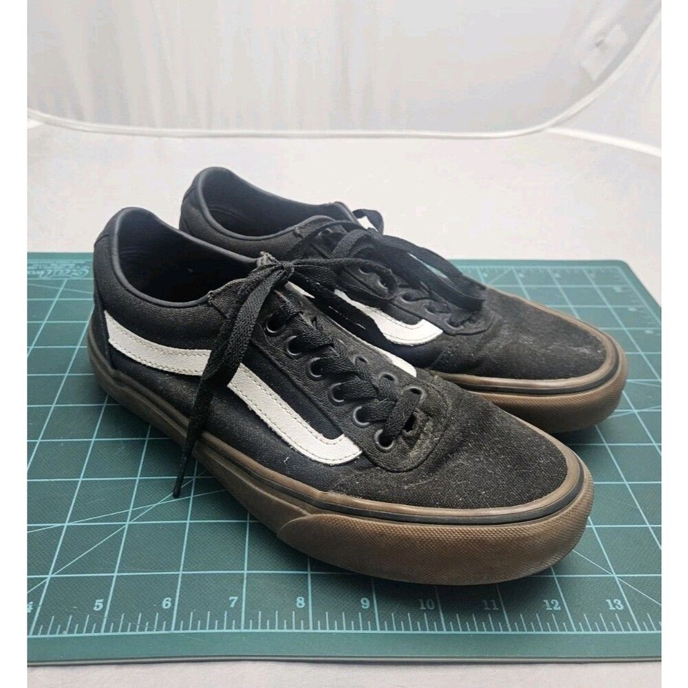 VANS Shoes Off the Wall Old Skool Black Gum Sole Men’s Size 7